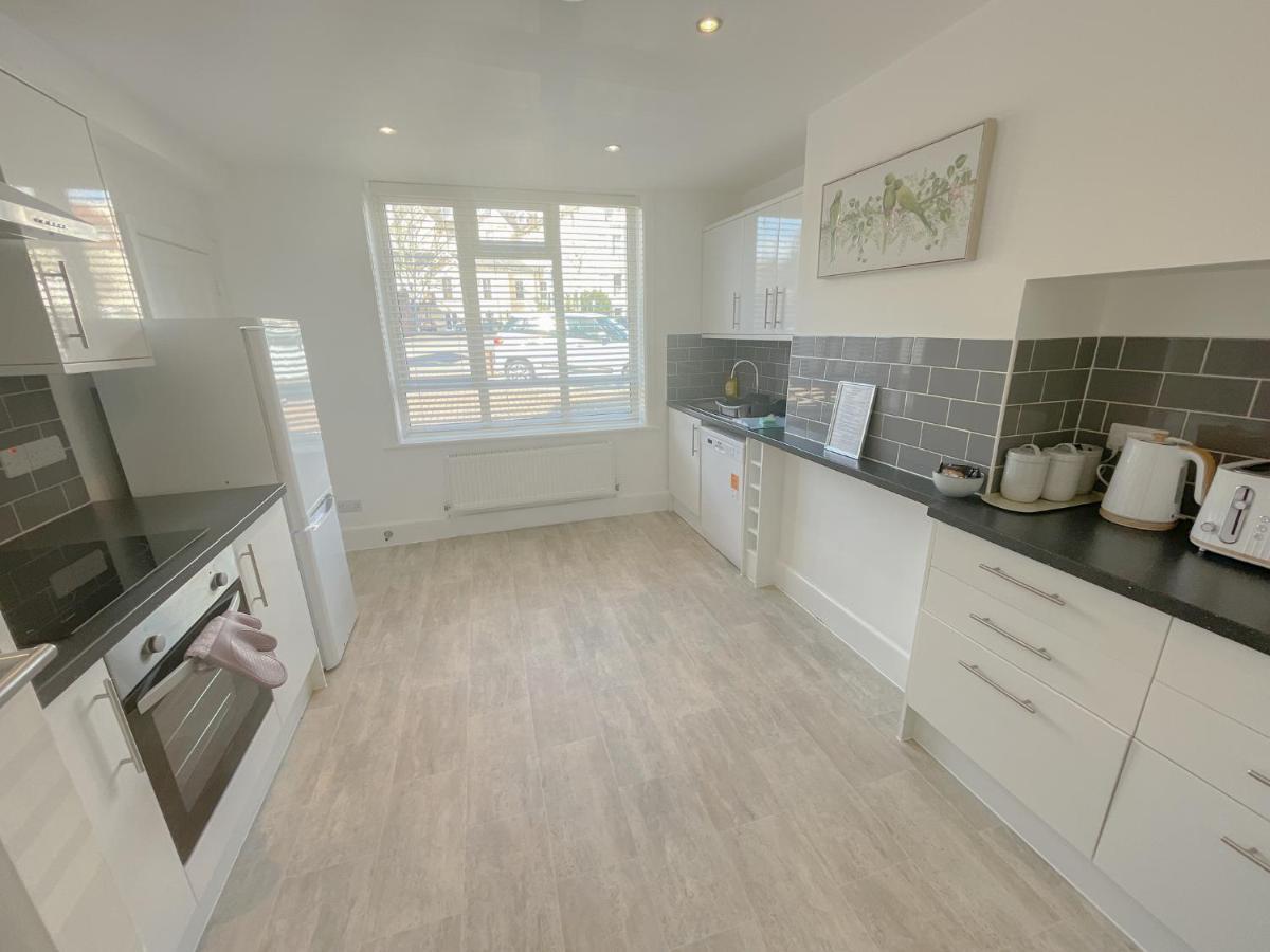 Large 3 Bedroom & 2 Bath - Ground Floor With Parking Bournemouth Ngoại thất bức ảnh