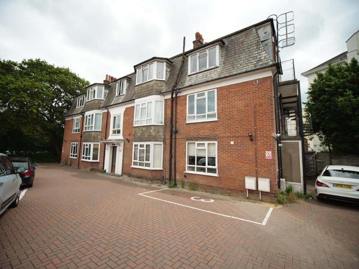 Large 3 Bedroom & 2 Bath - Ground Floor With Parking Bournemouth Ngoại thất bức ảnh