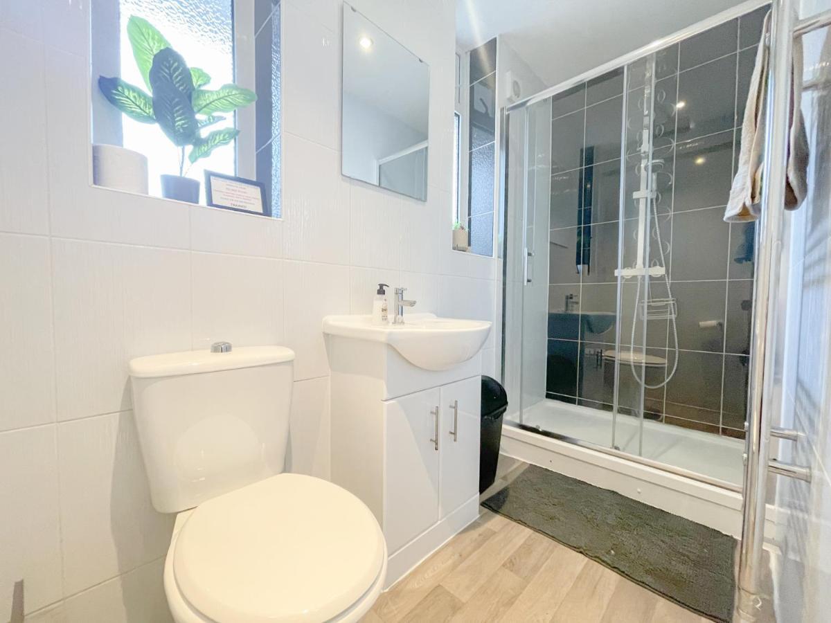 Large 3 Bedroom & 2 Bath - Ground Floor With Parking Bournemouth Ngoại thất bức ảnh